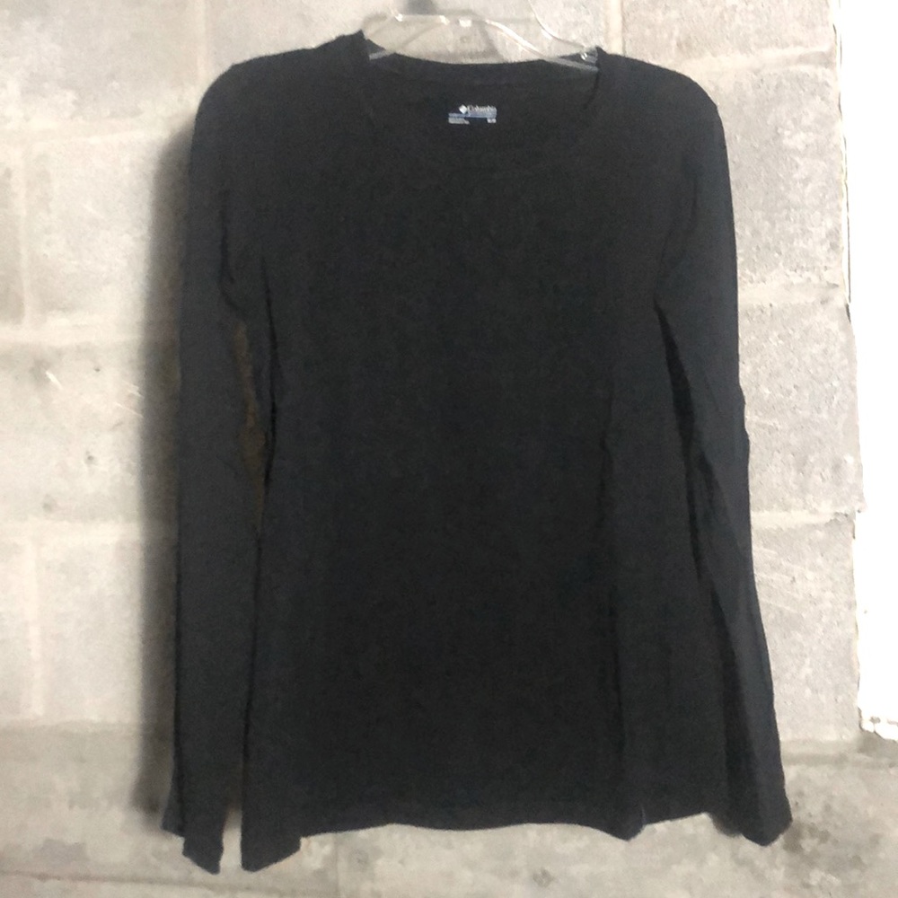 Columbia Sportswear Long Sleeve Tee Shirt.